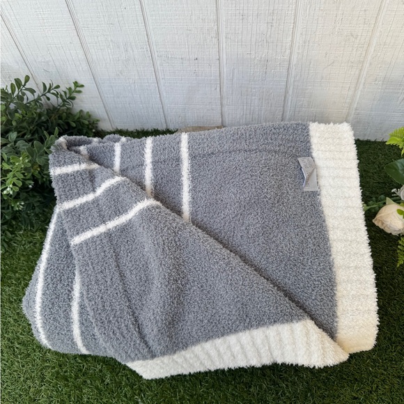 BAREFOOT DREAMS CozyChic® Horizontal Stripe Throw Blanket 45” x 60” NWOT